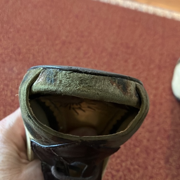 Super cute size 6 1/2 Naughty Monkey 4” heeled beige raffia lace up peep toes - Picture 16 of 16